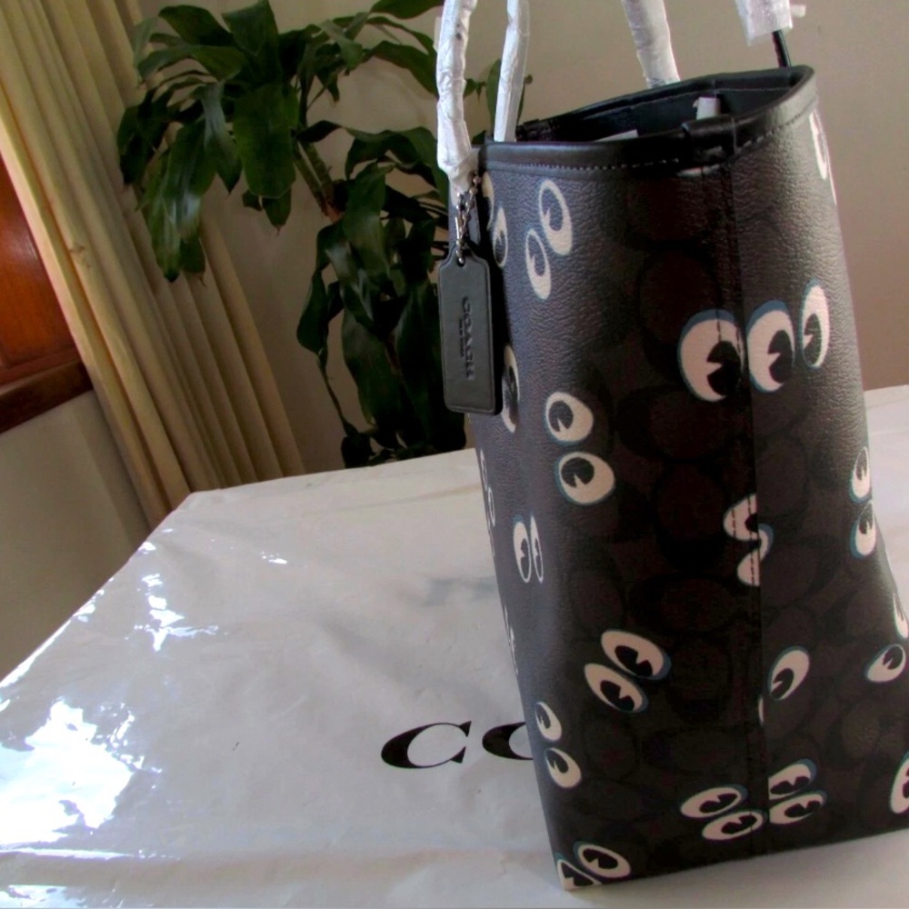 👀 👀 👀 Coach Spooky Eyes Halloween Print Tote Bag - Picture 2 of 4